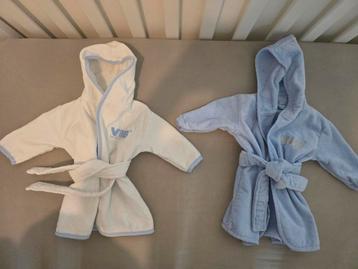 2 nieuwe badjassen maat 62/68 beschikbaar voor biedingen