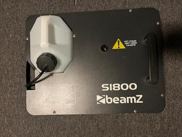 2x rookmachine 1800w beschikbaar voor biedingen