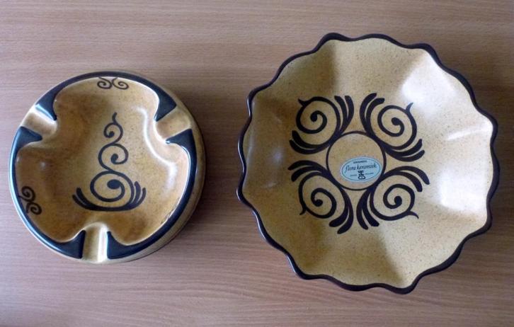 Twee fraaie Flora Gouda items decor Argos, Antiek en Kunst, Antiek | Keramiek en Aardewerk, Verzenden