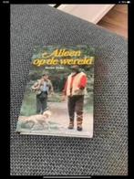 Alleen op de wereld, Ophalen of Verzenden, Zo goed als nieuw