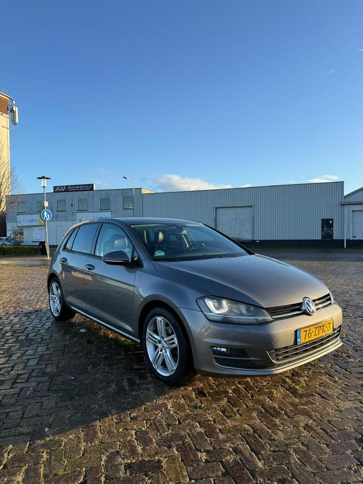 Volkswagen Golf 1.4 TSI Highline - Limestone Grey Metallic, Auto's, Volkswagen, Particulier, Golf, Airbags, Airconditioning, Alarm