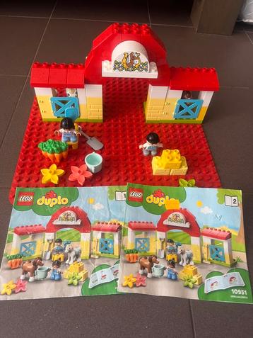 Duplo paardenstal beschikbaar voor biedingen