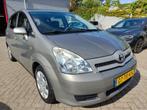 Toyota Verso 1.6 16v VVT-i Linea Terra (bj 2007), 13 km/l, 65 €/maand, Gebruikt, 4 cilinders