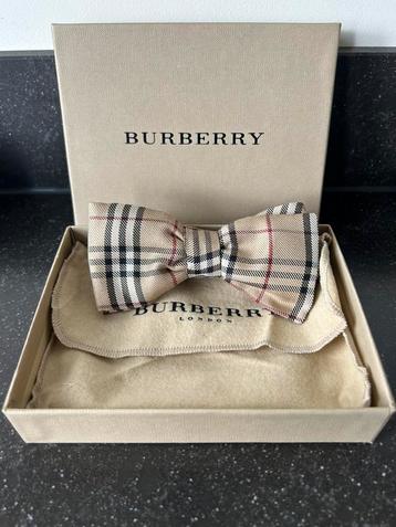 Vintage Burberry vlinderstrik (voorgestrikt) beschikbaar voor biedingen