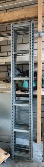 Stevige metalen stellingkast met 6staanders en 31 legplanken, Ophalen, Gebruikt