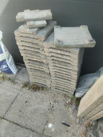 Te koop; Drainage tegels. beschikbaar voor biedingen