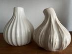 Des Pots knoflook vaasje, Wit, Aardewerk of Porselein, Ophalen of Verzenden, Zo goed als nieuw