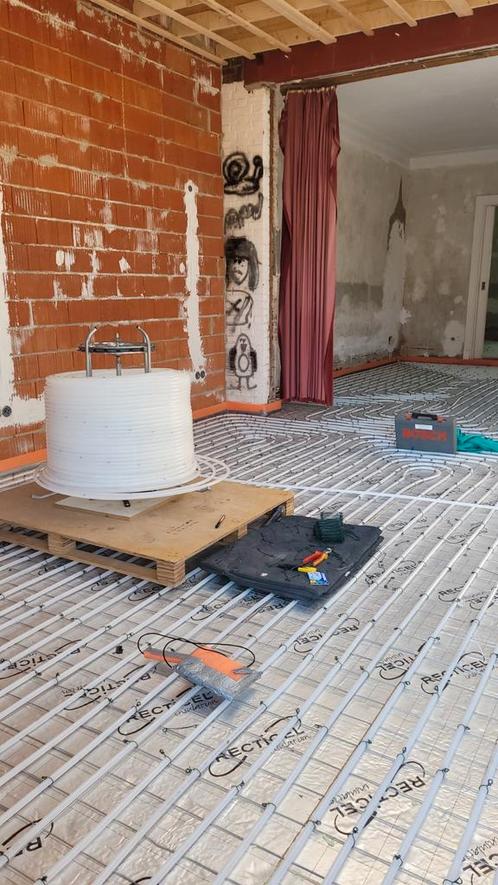 Vloerverwarming afrol haspel bok tot 600m 25€ per week, Doe-het-zelf en Verbouw, Buizen en Afvoer, Zo goed als nieuw, Overige typen