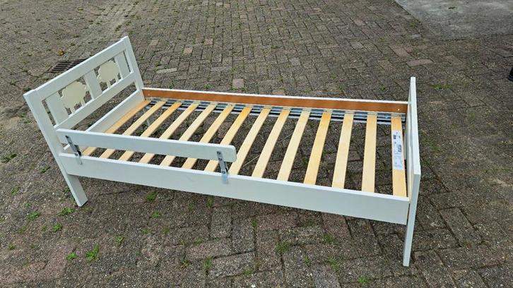 Kinderledikant 166x75 cm, Kinderen en Baby's, Kinderkamer | Bedden, Gebruikt, Lattenbodem, Ophalen