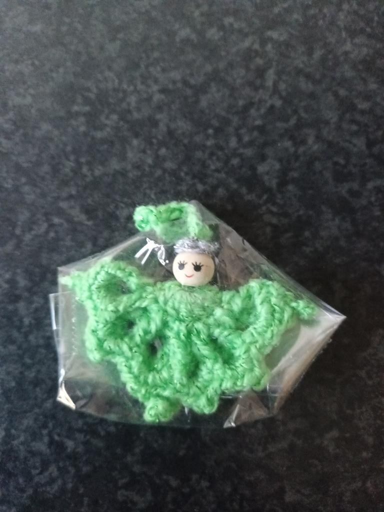 Nieuw gehaakt mini engeltje groen (kan opgehangen worden), Ophalen of Verzenden, Nieuw