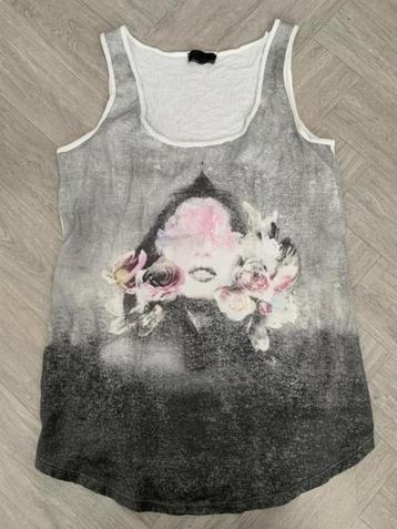 Mooie GUESS Top, maat 176/ S! beschikbaar voor biedingen