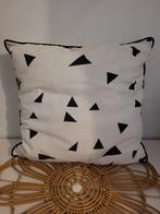 Kussenhoes met Binnenkussen, Huis en Inrichting, Woonaccessoires | Kussens, Ophalen of Verzenden, Zo goed als nieuw, Wit, Vierkant