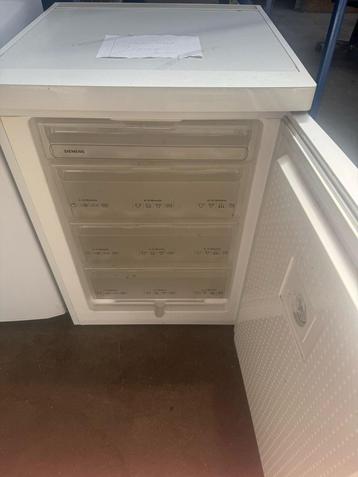 Siemens Vrieskast breed model 59 cm koopje!  beschikbaar voor biedingen