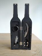 wijnfles met wijn accessoires erin (opener, druppelring), Ophalen of Verzenden, Nieuw