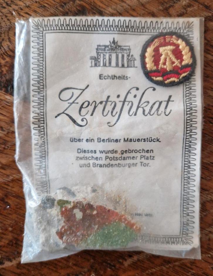 Berliner Mauerstueck, Postzegels en Munten, Edelmetalen en Baren, Ophalen
