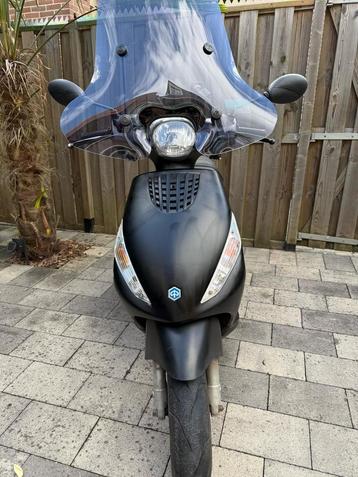 Piaggio Zip 50cc 4 Takt Mat Zwart beschikbaar voor biedingen