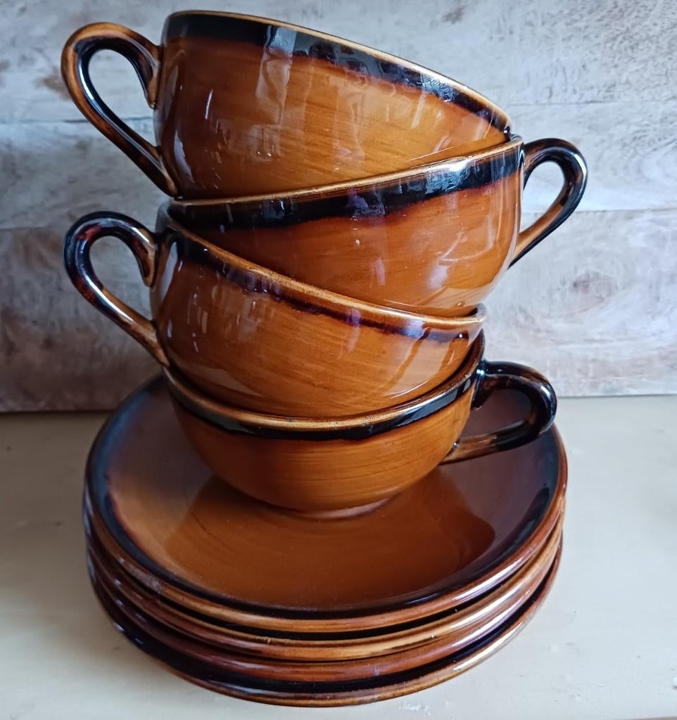 Saint Clement France Thee koppen en schotels 4 stuks, Keramiek, Ophalen of Verzenden, Zo goed als nieuw, Overige stijlen