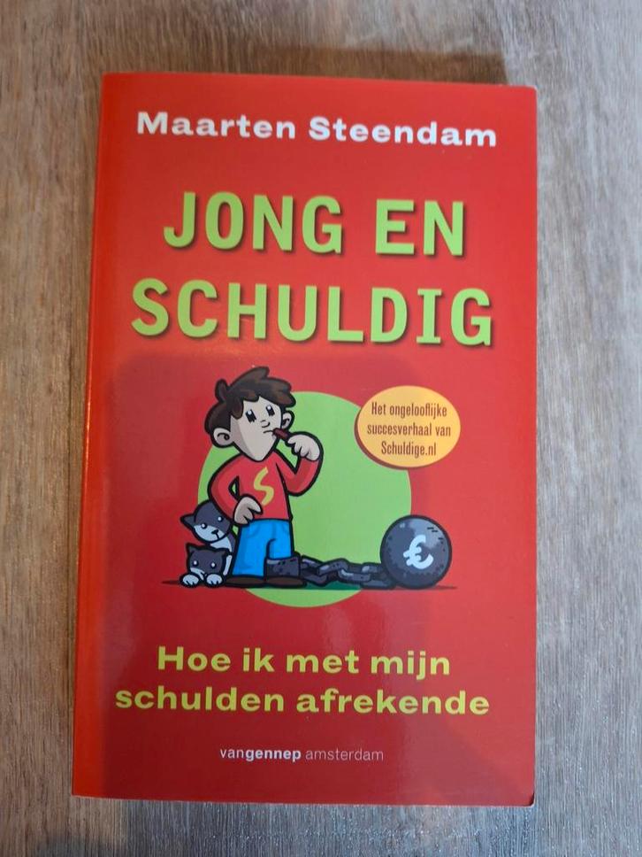 M. Steendam - Jong en schuldig, Boeken, Mode, Zo goed als nieuw, Mode algemeen, Ophalen of Verzenden