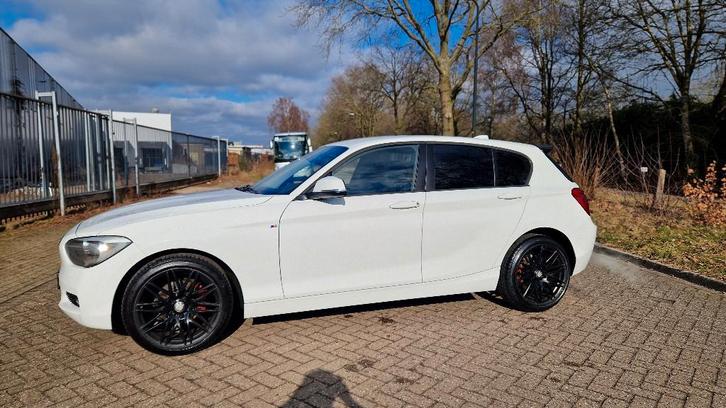 BMW 1-Serie 116I 100KW 5DR 2013 Wit, Auto's, BMW, Particulier, 1-Serie, ABS, Airbags, Airconditioning, Bluetooth, Centrale vergrendeling
