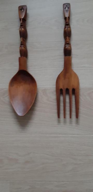 Houten bestek voor decoratie beschikbaar voor biedingen