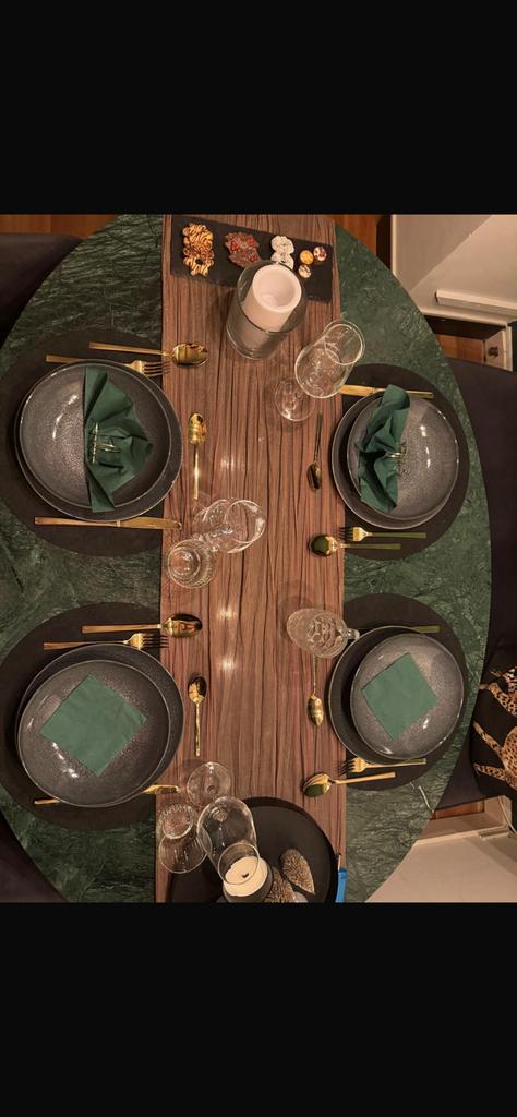 Luxe ovale eettafel met groene marmeren look, Huis en Inrichting, Tafels | Eettafels, Zo goed als nieuw, Ophalen of Verzenden