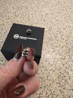 Buddha to Buddha oorbellen (studs) Chain, Ophalen of Verzenden, Zo goed als nieuw, Zilver