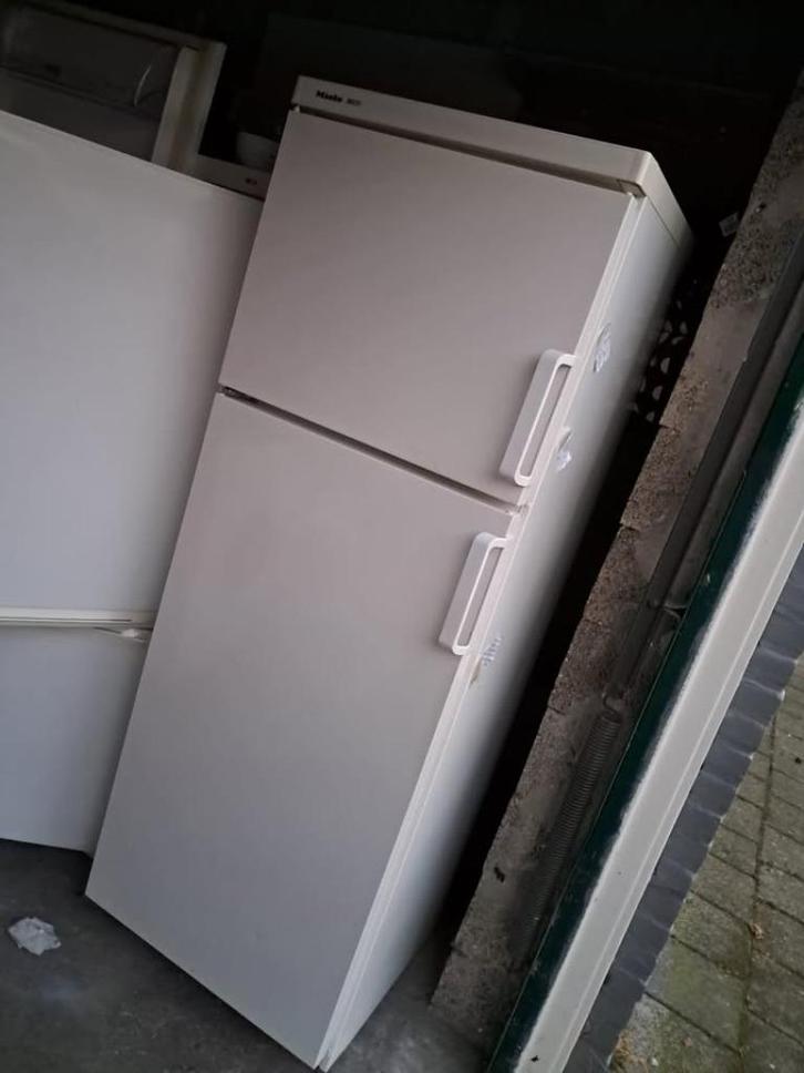 Super frisse schone koelvries combinatie Miele A klasse, Witgoed en Apparatuur, Koelkasten en IJskasten, Zo goed als nieuw, Met vriesvak