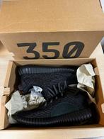 Adidas Yeezy Boost 350 Pirate Black - Maat 40 2/3 Nieuw, Zwart, Nieuw, Ophalen of Verzenden, Sneakers of Gympen