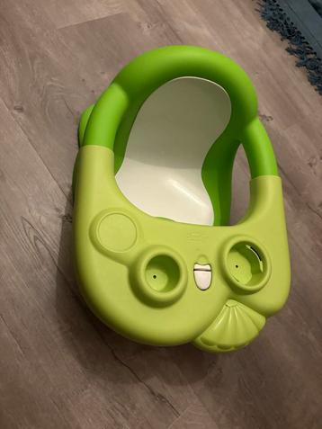 Badzitje groen baby beschikbaar voor biedingen