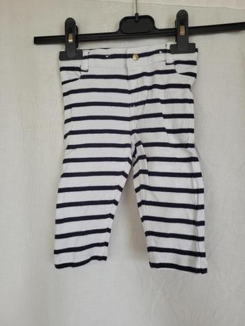 Schattig wit broekje zwarte strepen mt 62/68 Petit Bateau beschikbaar voor biedingen