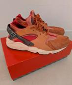 Nike Huarache 45,5 (valt als 44), Kleding | Heren, Schoenen, Overige kleuren, Nike, Ophalen of Verzenden, Sneakers of Gympen