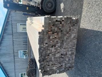 Mix pak vuren latten en balkjes  beschikbaar voor biedingen