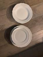 Witte Borden, servies Sierlijke Rand - Gratis Afhalen, Ophalen, Gebruikt, Bord(en), Effen