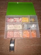 Te koop zgan kralen rocailles in opbergdoos, Hobby en Vrije tijd, Kralen en Sieraden maken, Ophalen of Verzenden, Zo goed als nieuw