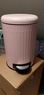 Roze prullenbak, 12 liter, beschadigd op het deksel, Huis en Inrichting, Woonaccessoires | Prullenbakken, Ophalen, Gebruikt, Kunststof