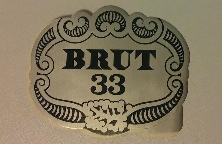 Brut33 Brut 33 aftershave vintage stickers sticker, Verzamelen, Stickers, Zo goed als nieuw, Overige typen, Ophalen of Verzenden