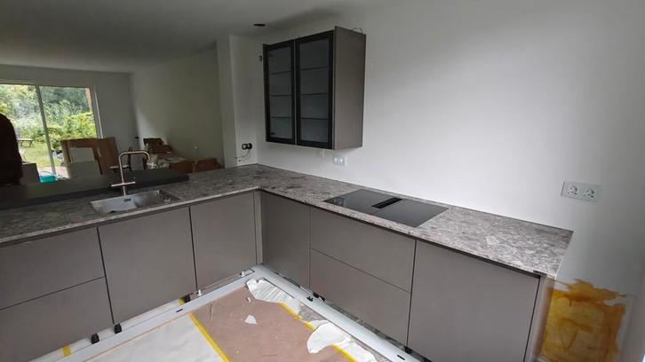 Kast, keuken en meubel montage Amsterdam. Ikea pax, Diensten en Vakmensen, Klussers en Klusbedrijven