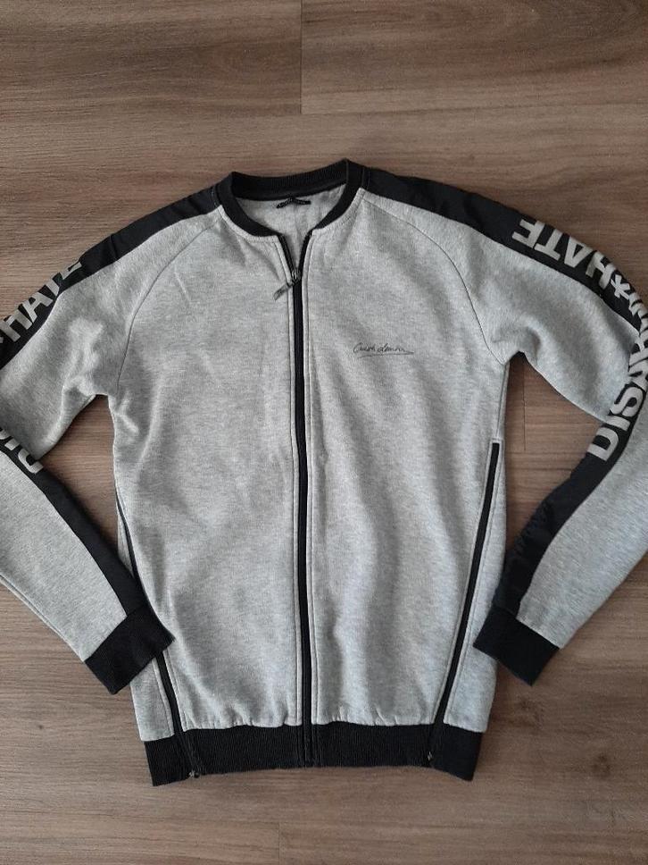 Leuke lekker warm gevoerd jongens winter Vest (maat 146), Kinderen en Baby's, Kinderkleding | Maat 146, Zo goed als nieuw, Jongen