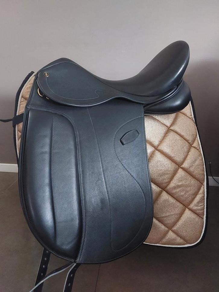 Nieuw! BR monteverdi dressuurzadel, Dieren en Toebehoren, Paarden en Pony's | Zadels, Nieuw, Dressuur, Ophalen