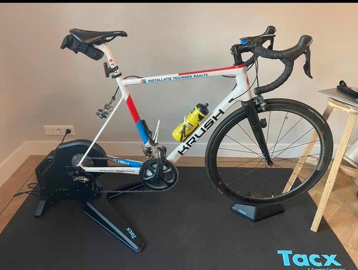 Tacx Flux 2 Smart Fietstrainer - Complete Set, Sport en Fitness, Fitnessmaterialen, Gebruikt, Overige typen, Benen, Ophalen