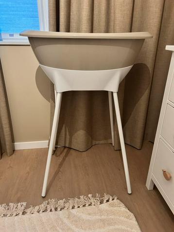 Luma Babybadje met Standaard en Inzet - Zo Goed Als Nieuw beschikbaar voor biedingen