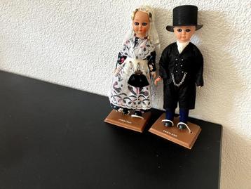Fries bruidspaar poppen beschikbaar voor biedingen