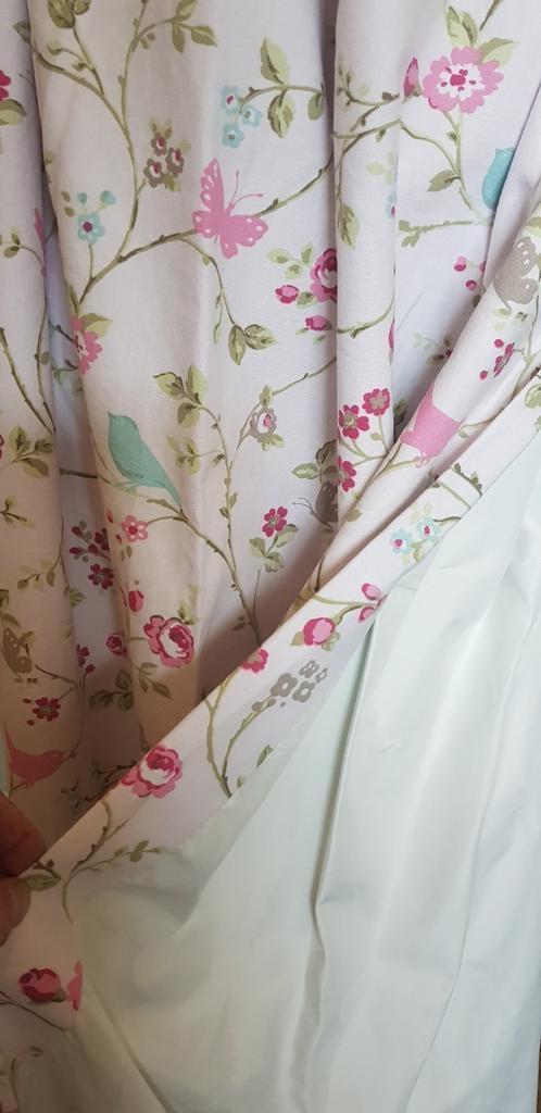 gordijnen Designer Guild gevoerd 132 x 160 roosjes op wit, Huis en Inrichting, Stoffering | Gordijnen en Lamellen, Nieuw, 150 tot 200 cm