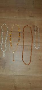 4 kettingen kralen geel wit bruin houten kralen + schelpen, Ophalen of Verzenden, Zo goed als nieuw, Bruin, Overige materialen