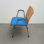 Ahrend houten eetkamerstoelen met blauwe stof en houten rug, Ophalen of Verzenden, Gebruikt, Blauw, Stof