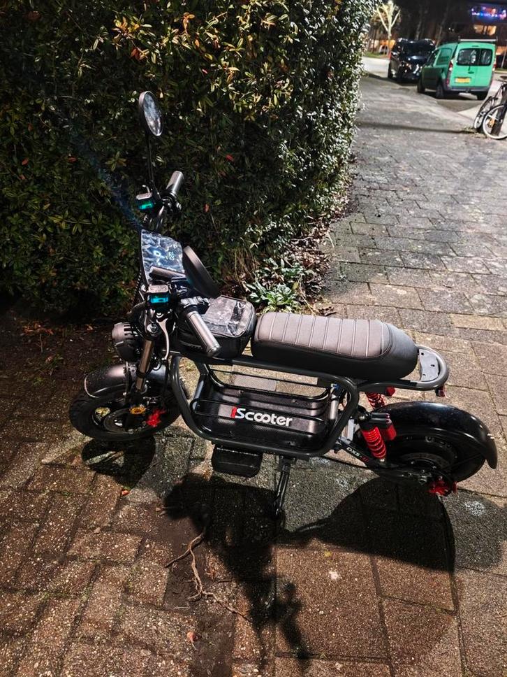 Iscooter dx5 48v 1500w 60-75 range 55km speed, Fietsen en Brommers, Snorfietsen en Snorscooters, Zo goed als nieuw, Overige merken