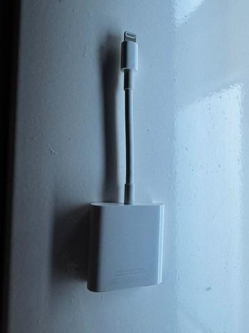 Lightning naar USB en USB-c beschikbaar voor biedingen