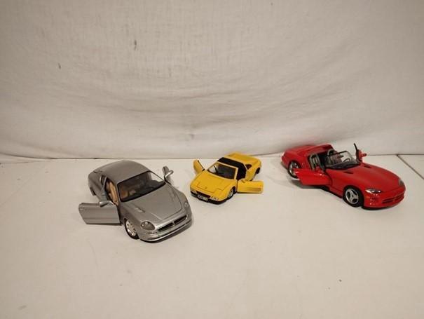 3 model autos, Hobby en Vrije tijd, Modelauto's | 1:24, Nieuw, Bburago, Ophalen