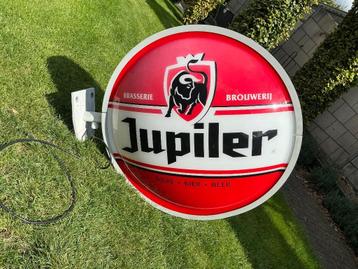 Jupiler reclame met verlichting beschikbaar voor biedingen