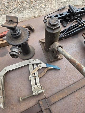 Div gereedschap  beschikbaar voor biedingen